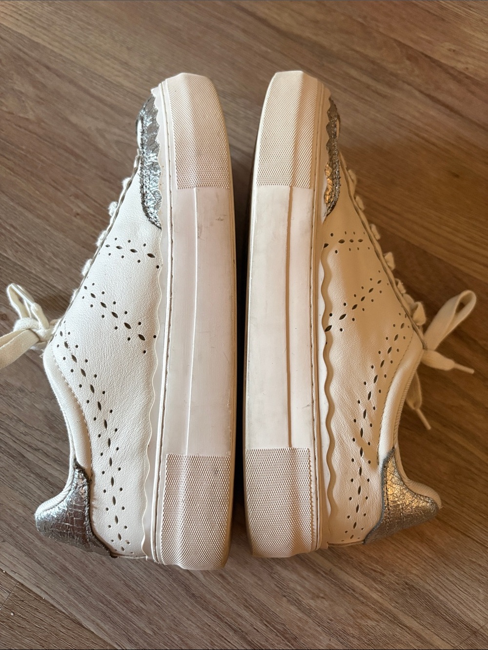 Vince Camuto Cream Leather Sneakers with Silver Metallic Details - Picture 4 of 5